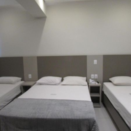 Hotel Urbis a 10 minutos Rua 25 de Março, Brás,Bom Retiro,a 2 minutos do Mirante Sampa Sky e pista de Skate Anhangabaú São Paulo Exterior foto