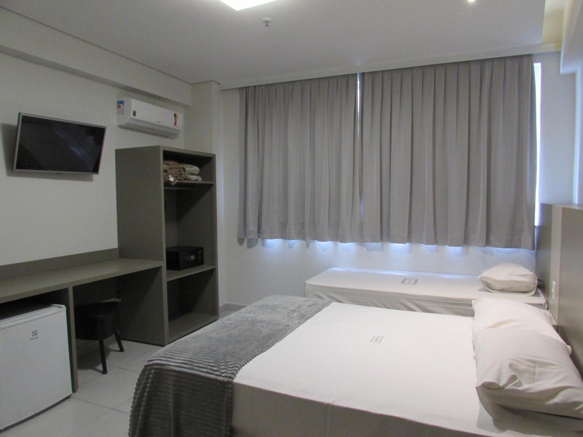 Hotel Urbis a 10 minutos Rua 25 de Março, Brás,Bom Retiro,a 2 minutos do Mirante Sampa Sky e pista de Skate Anhangabaú São Paulo Exterior foto