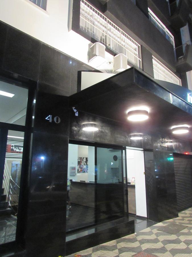 Hotel Urbis a 10 minutos Rua 25 de Março, Brás,Bom Retiro,a 2 minutos do Mirante Sampa Sky e pista de Skate Anhangabaú São Paulo Exterior foto
